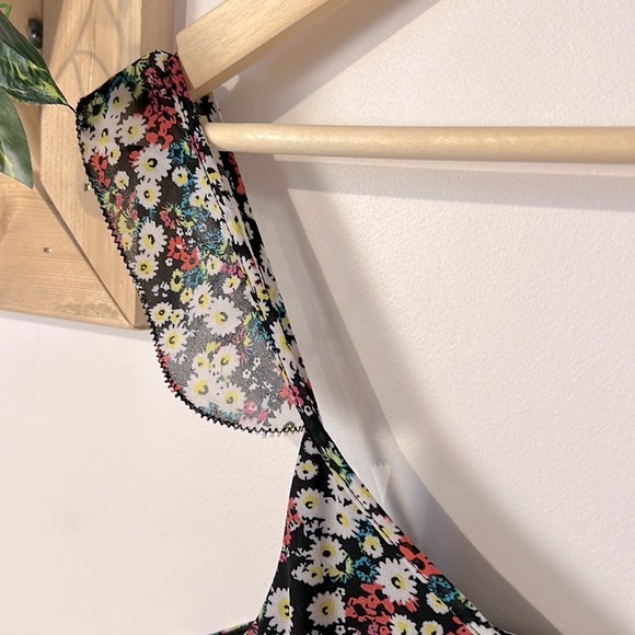 Reitmans floral sundress - Picture 3 of 9